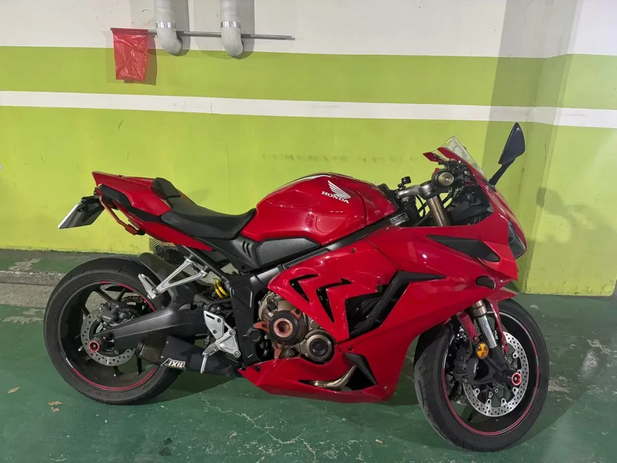 cbr650r 20년식 레드색삼 팝니다